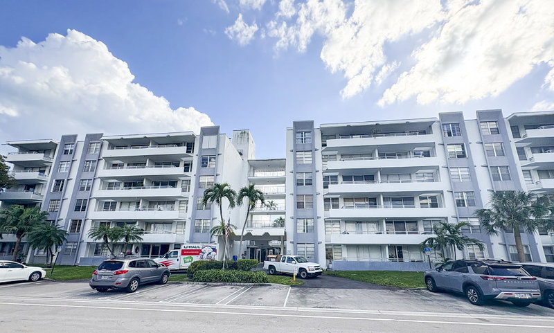 The Vintage Condo main photo